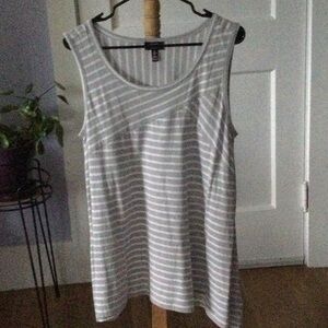 Jones New York tunic